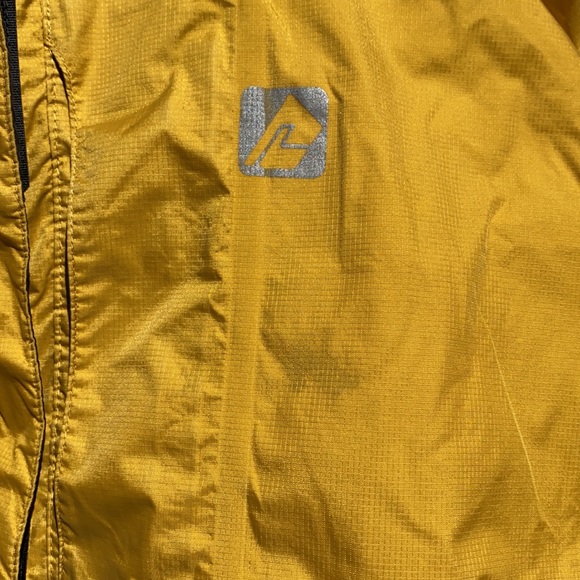 RED LEDGE Yellow Lightweight Rain Jacket - Picture 5 of 11